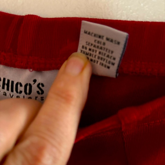 Chico's Travelers Pull On Slinky Red Skirt Size 3 - Picture 5 of 6